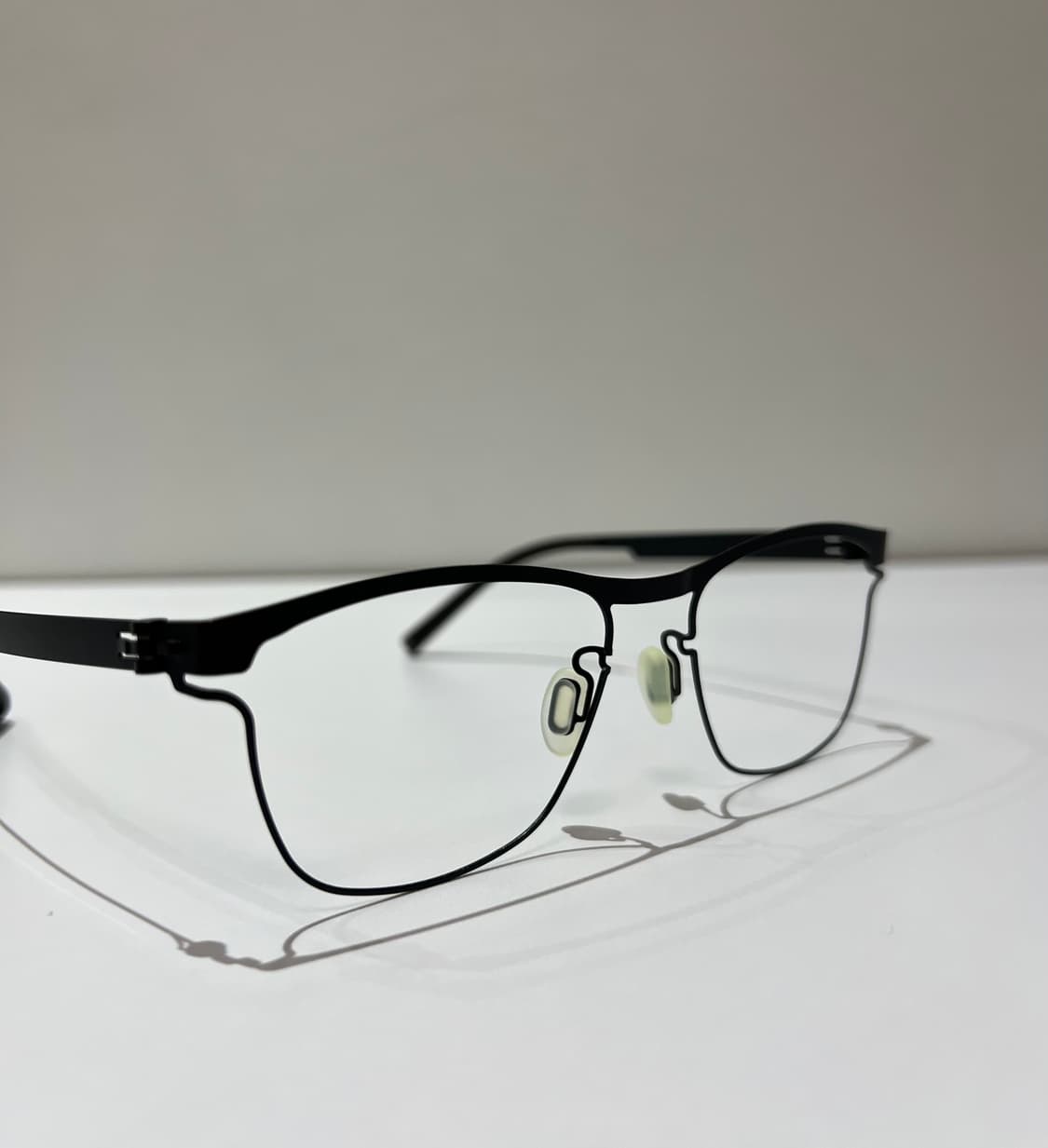 바이코즈(VYCOZ) 인클라인X LUX 블랙 - 초경량 안경테 상품이미지4