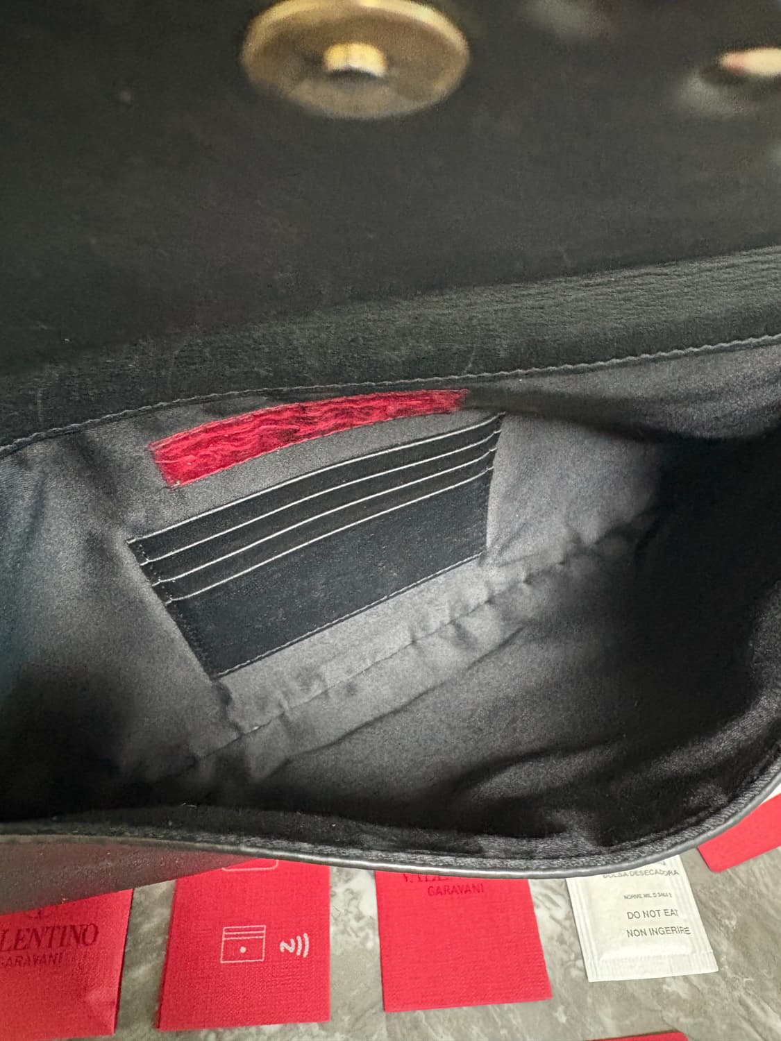 발렌티노 락스터드 카프스킨 엔벨로프 클러치 상품이미지4