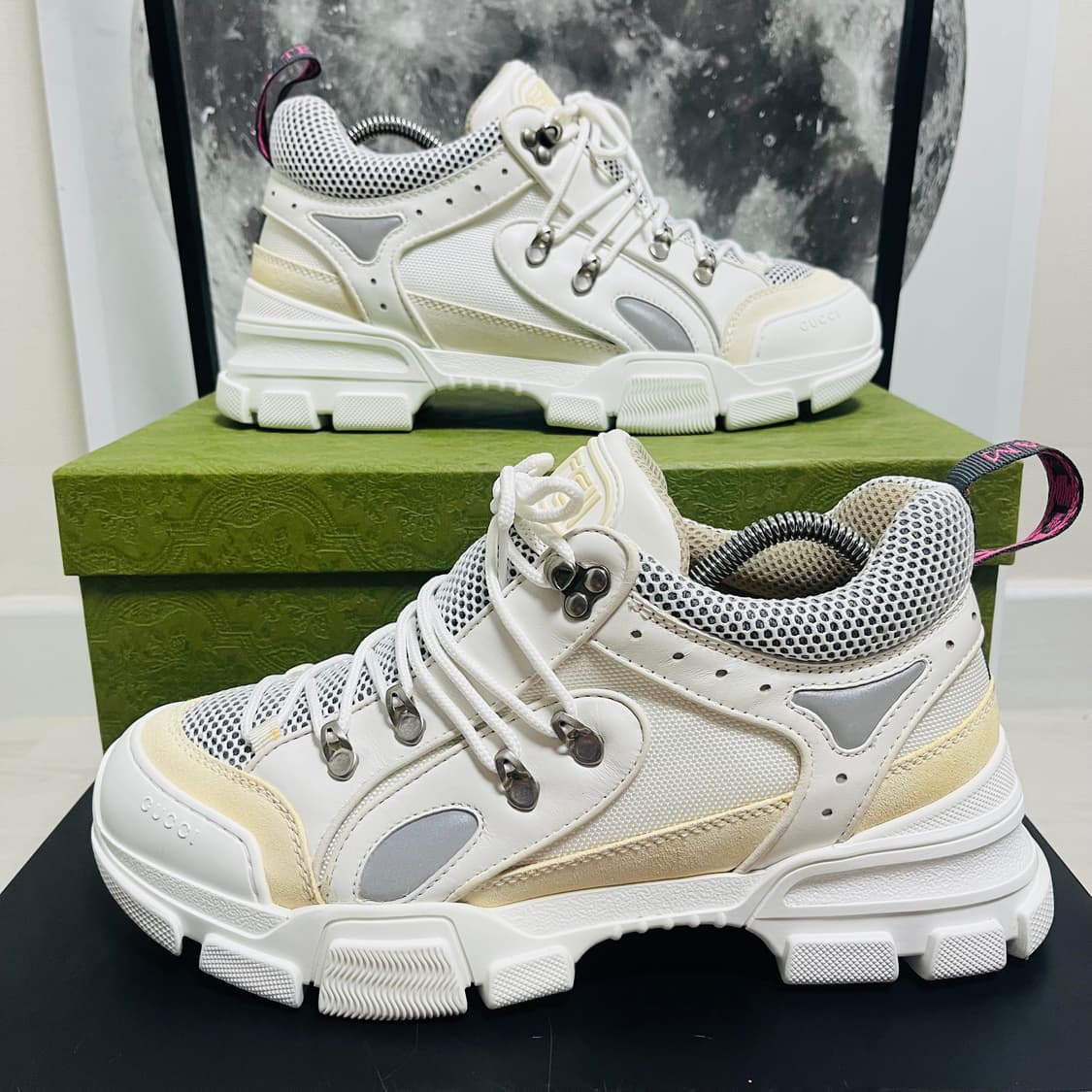 정품 9) 구찌 플래시 트랙 트레킹 화이트 스니커즈 275~280 상품이미지1