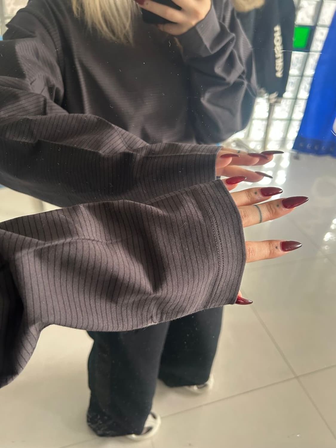 CREW NECK LS TEE 크루넥 긴팔 티셔츠 상품이미지3