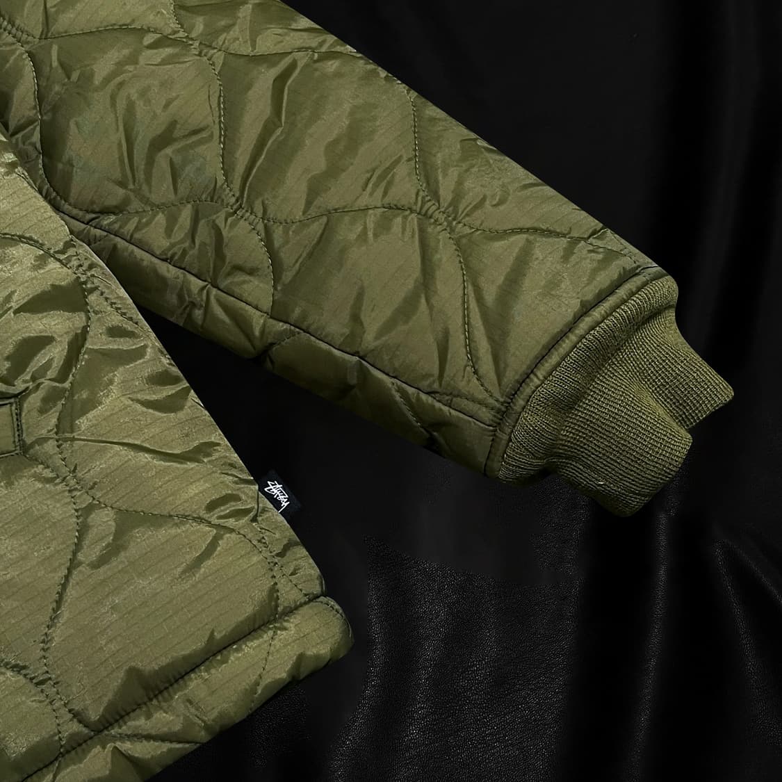 스투시 카키 퀄팅 패딩 상품이미지4