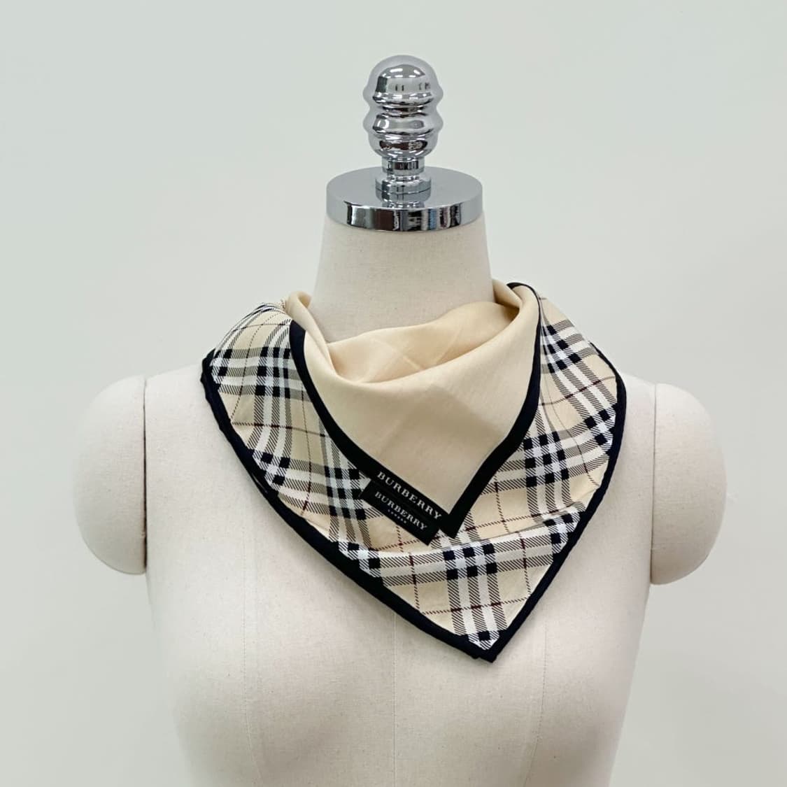 (새상품) burberry / 버버리 코튼 쁘띠스카프 손수건 상품이미지9