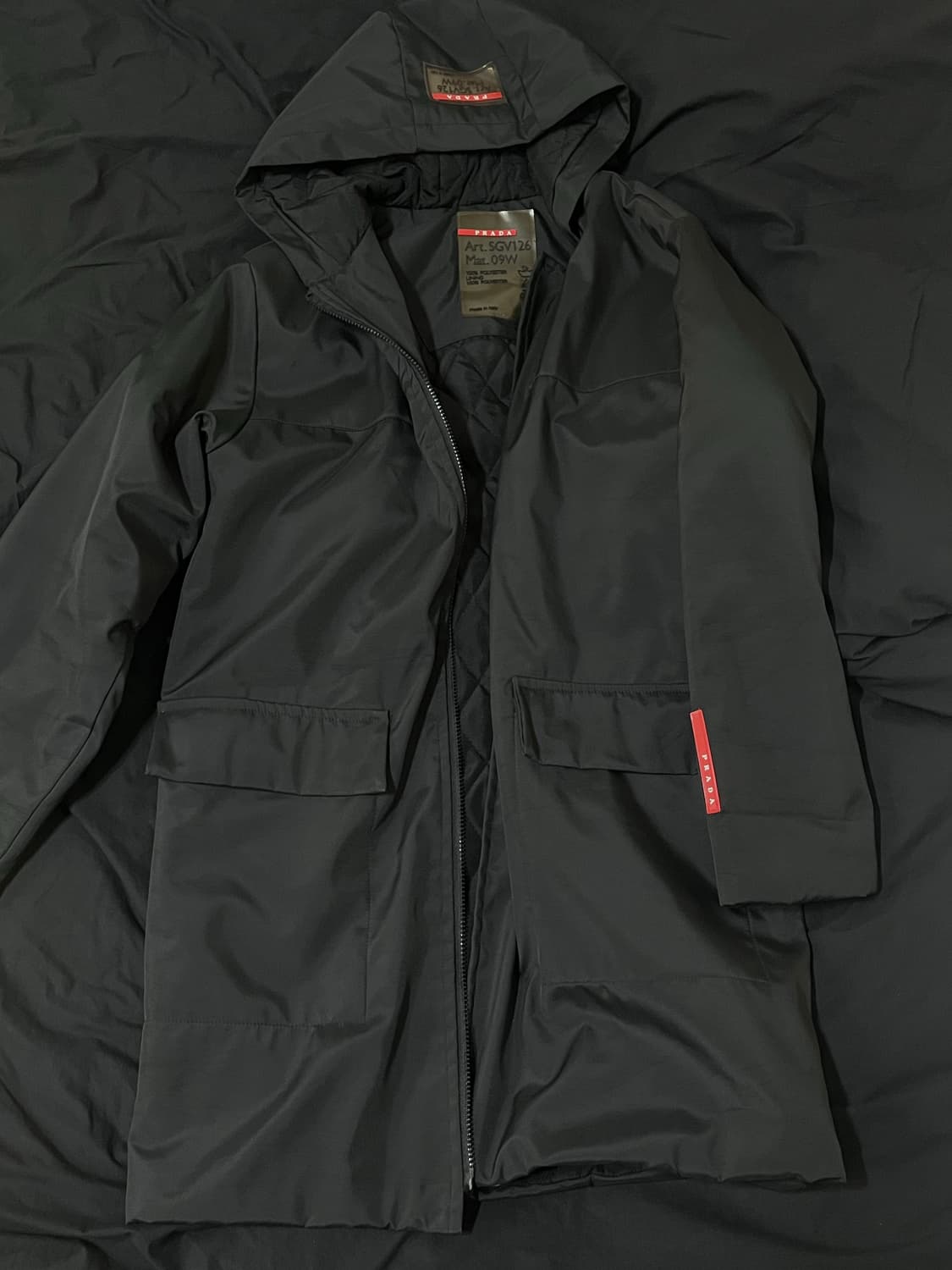 프라다 스포츠 후드 코트 상품이미지1