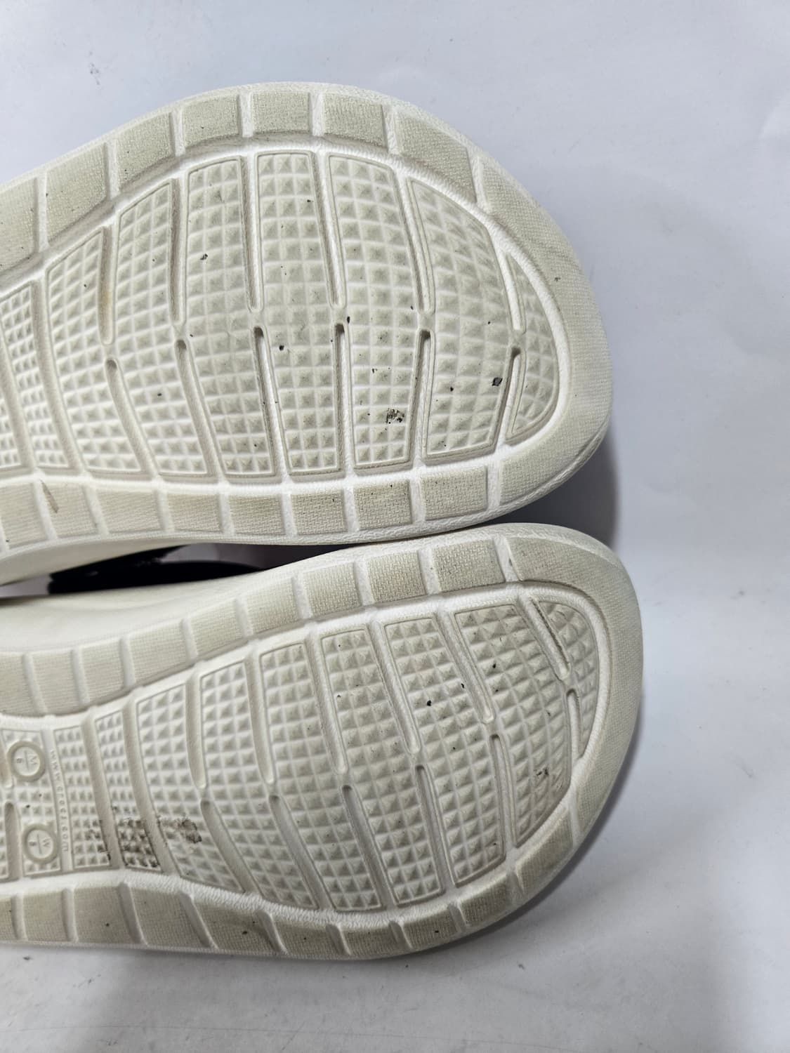 크록스 라이트라이드 클로그 네이비/레드 M6W8 250 상품이미지6