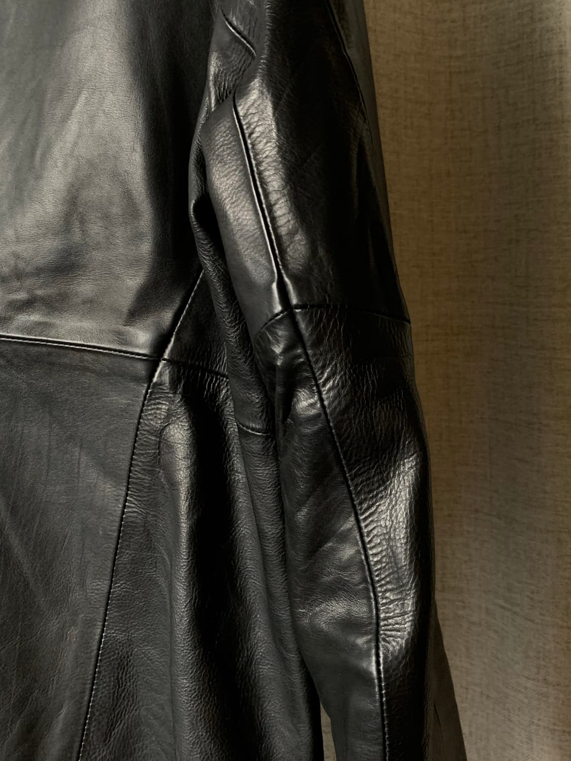 Julius 16fw 슬래쉬 하이넥 레더자켓 상품이미지6