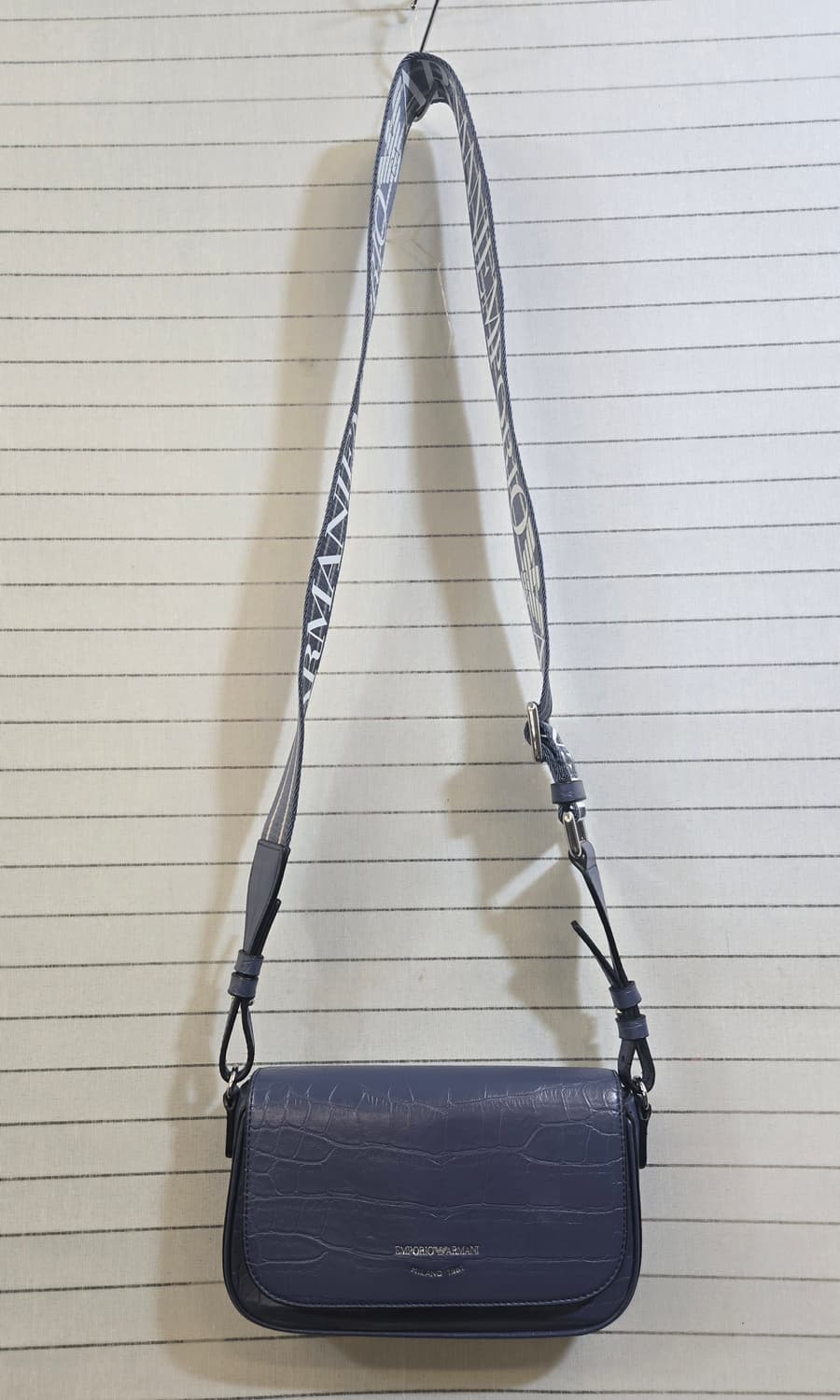 엠포리오 아르마니 크로크다일 패턴미니 플랩백 플라스백 연보라 상품이미지1