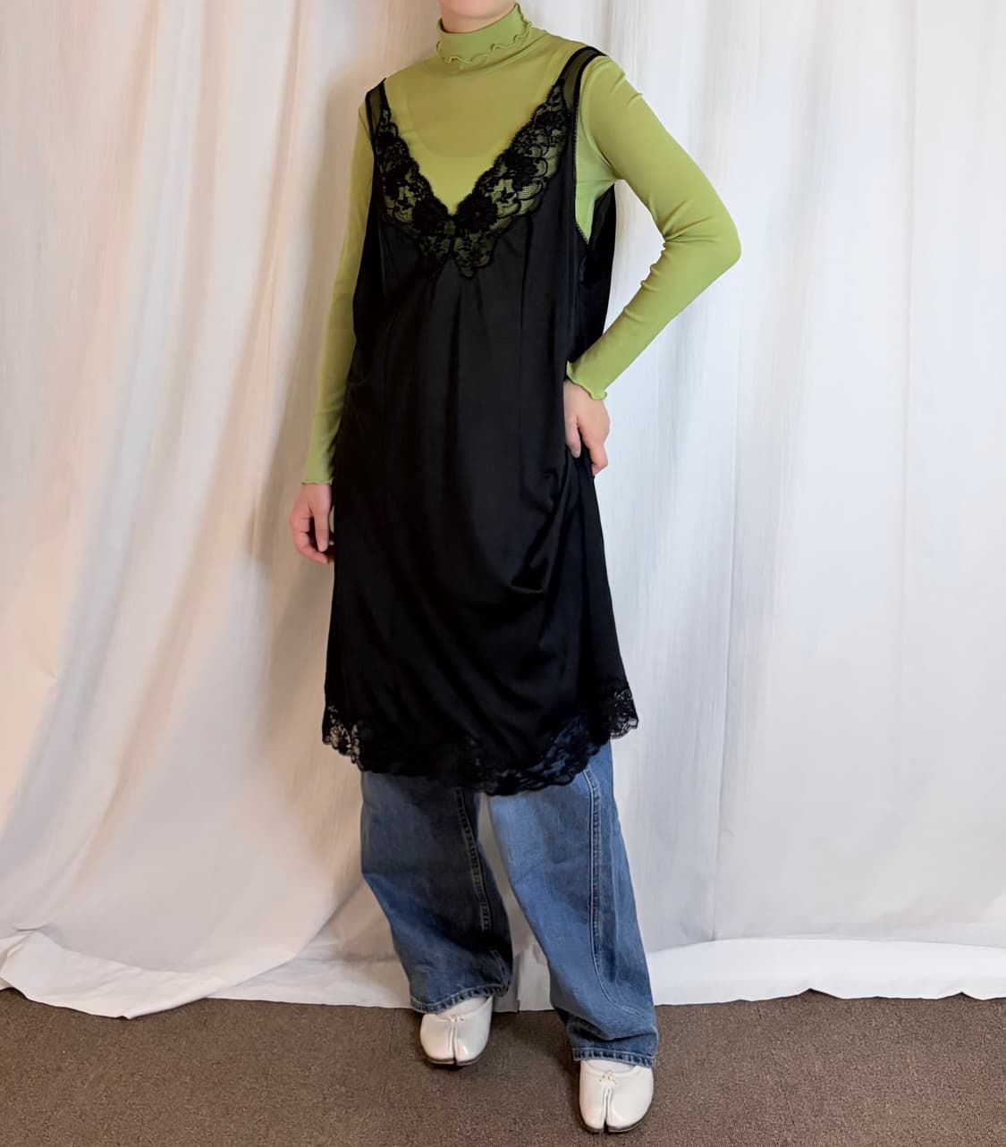 Sheer Ruffle Long Sleeve T-shirt - Green 상품이미지1