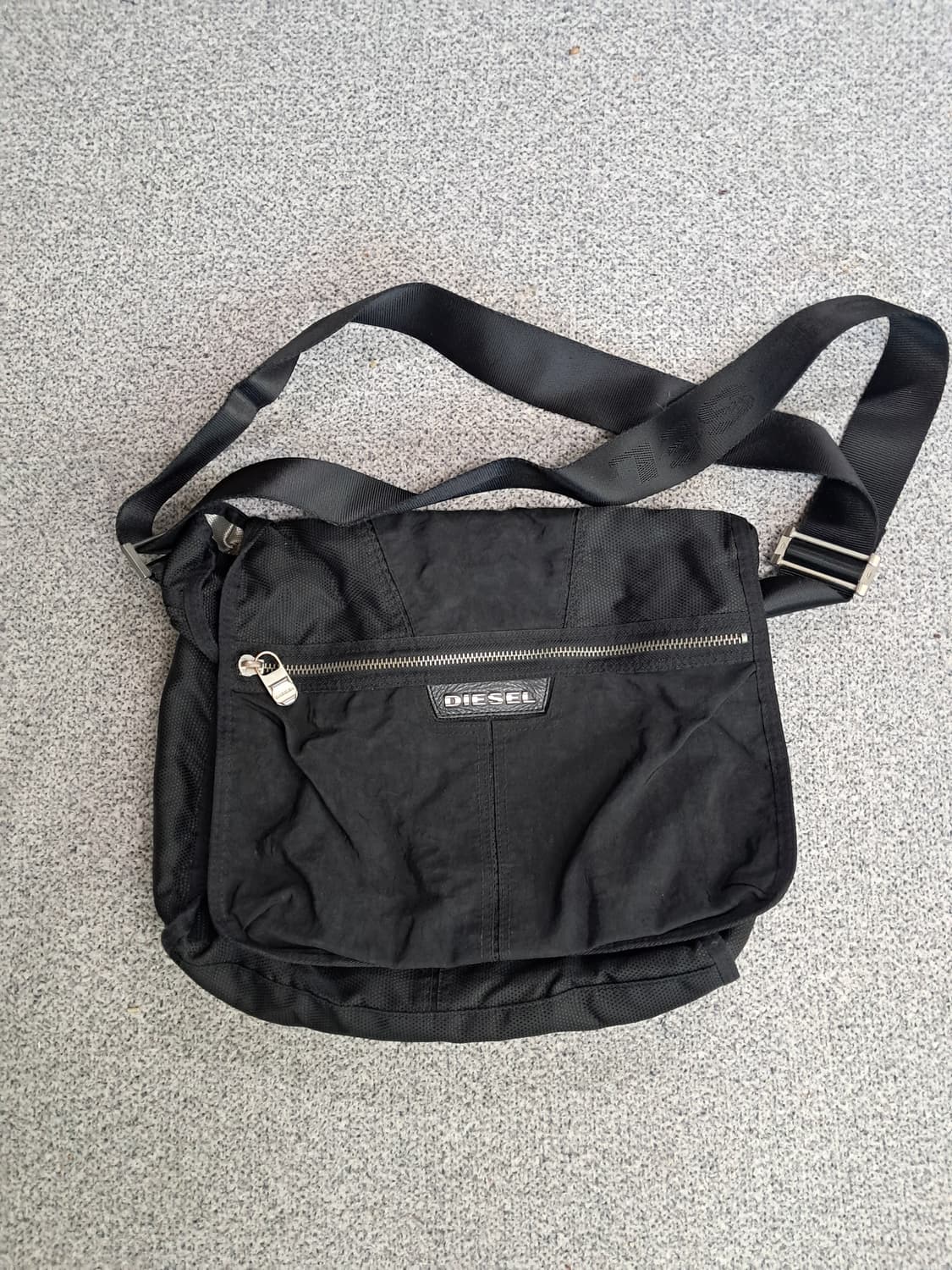 디젤 나일론 메신져백 상품이미지1