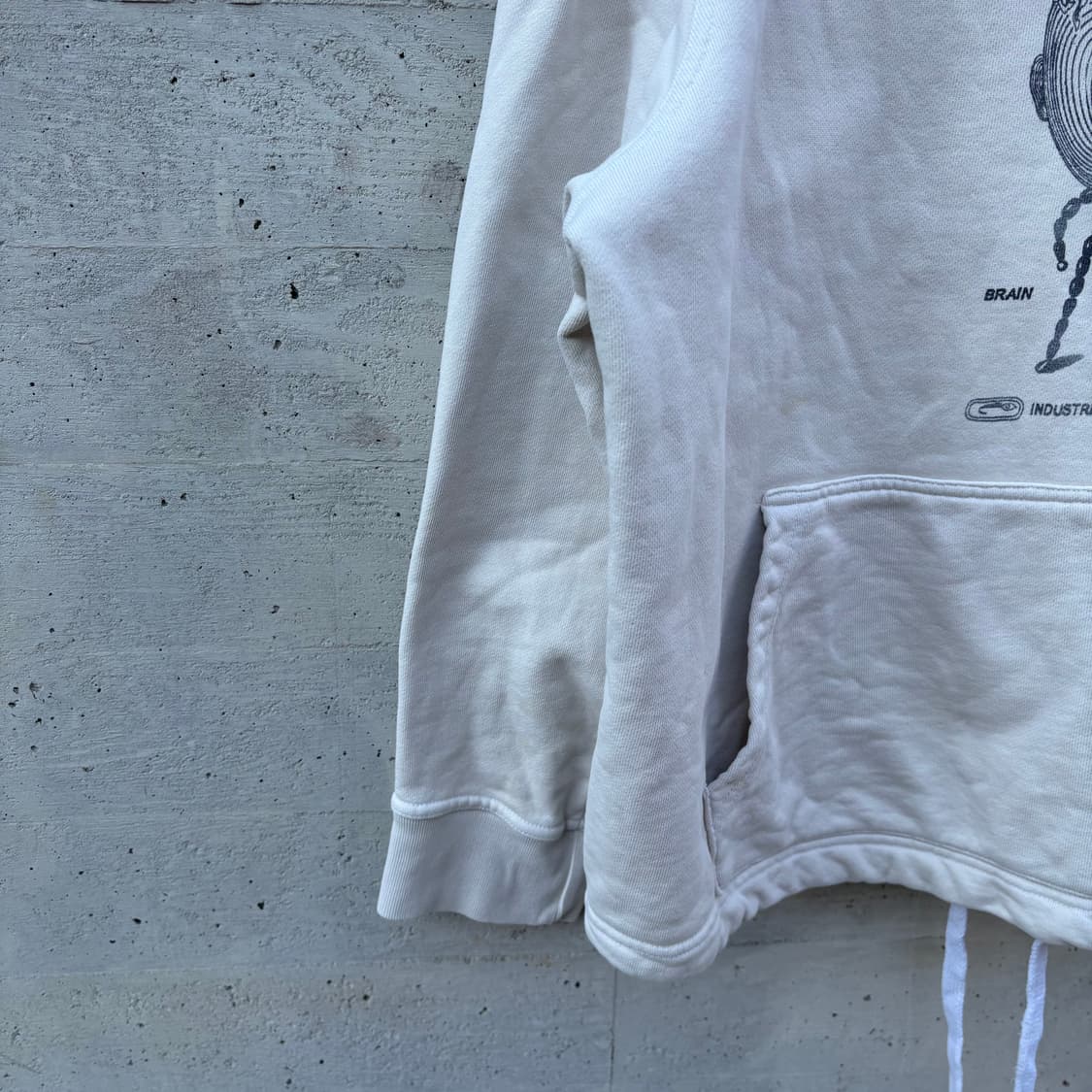 브레인데드 모크넥 오프화이트 스웻셔츠 상품이미지5
