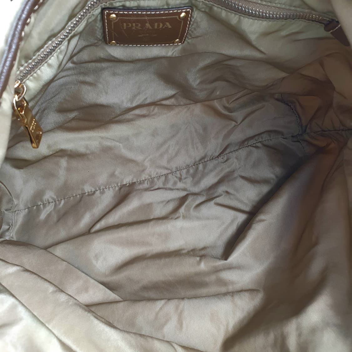 프라다 리나일론 금장 카키 쇼퍼백 숄더백 상품이미지10