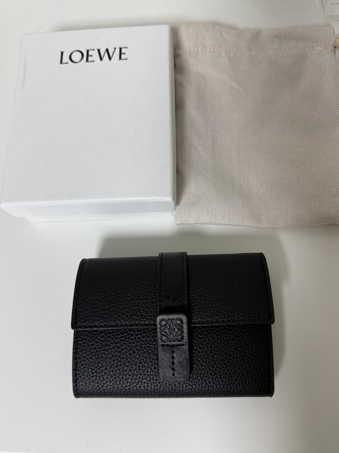 Loewe 스몰 수직 지갑 블랙 상품이미지1