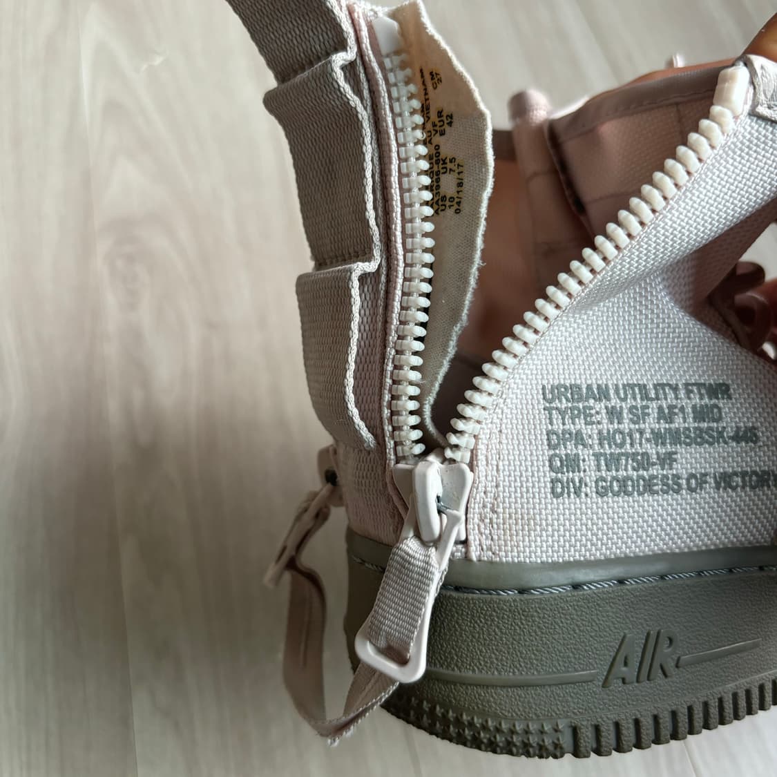 나이키 에어 포스 1 미드 270 핑크 그레이솔 백지퍼 남녀공용 가능 상품이미지10