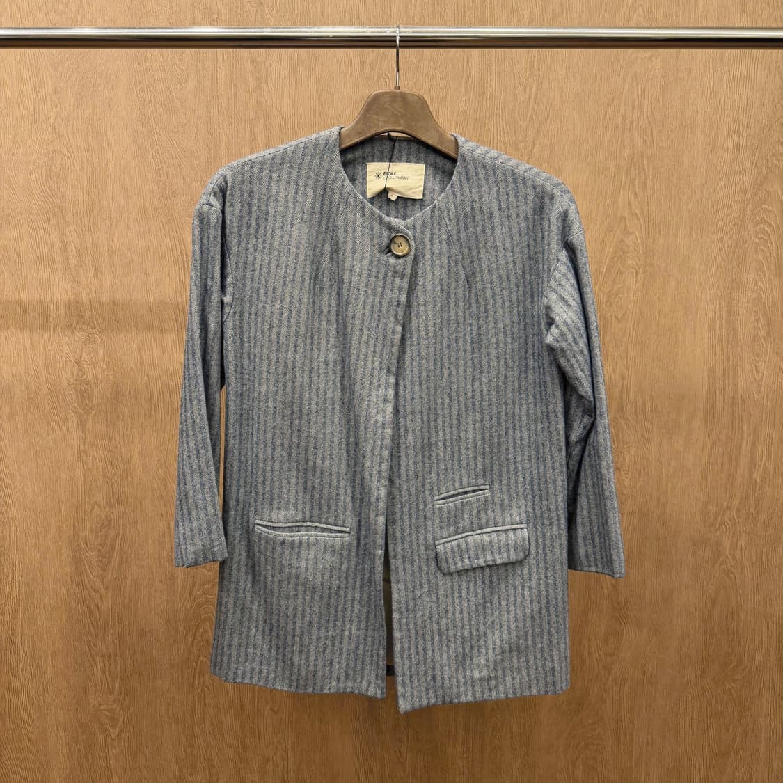 이자벨마랑 에뚜왈 싱글 버튼 자켓 노카라 스트라이프 패턴 디테일 네이비 상품이미지2