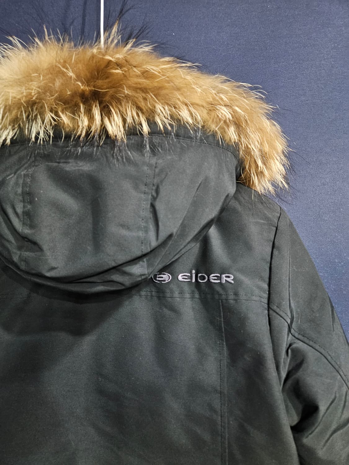 아이더 700필 차콜컬러 남성 100 덕다운 패딩  상품이미지9