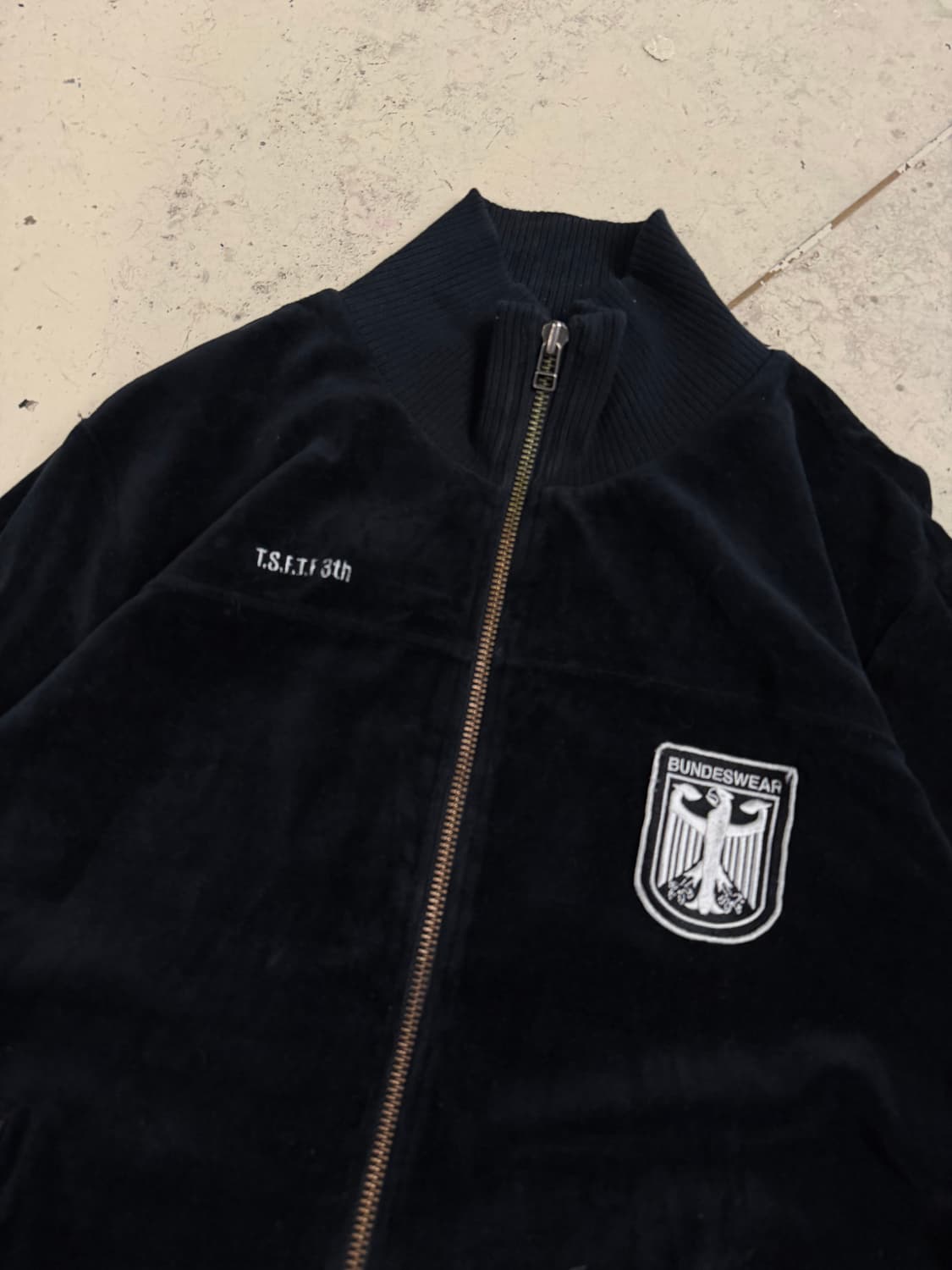 patch point velvet high-neck zip-up 상품이미지7