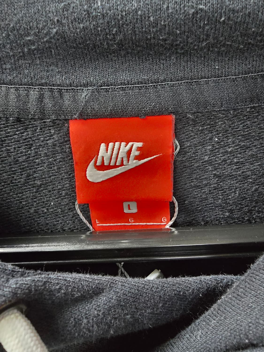 나이키 스포츠웨어 후드티 블랙 (1304) 상품이미지3