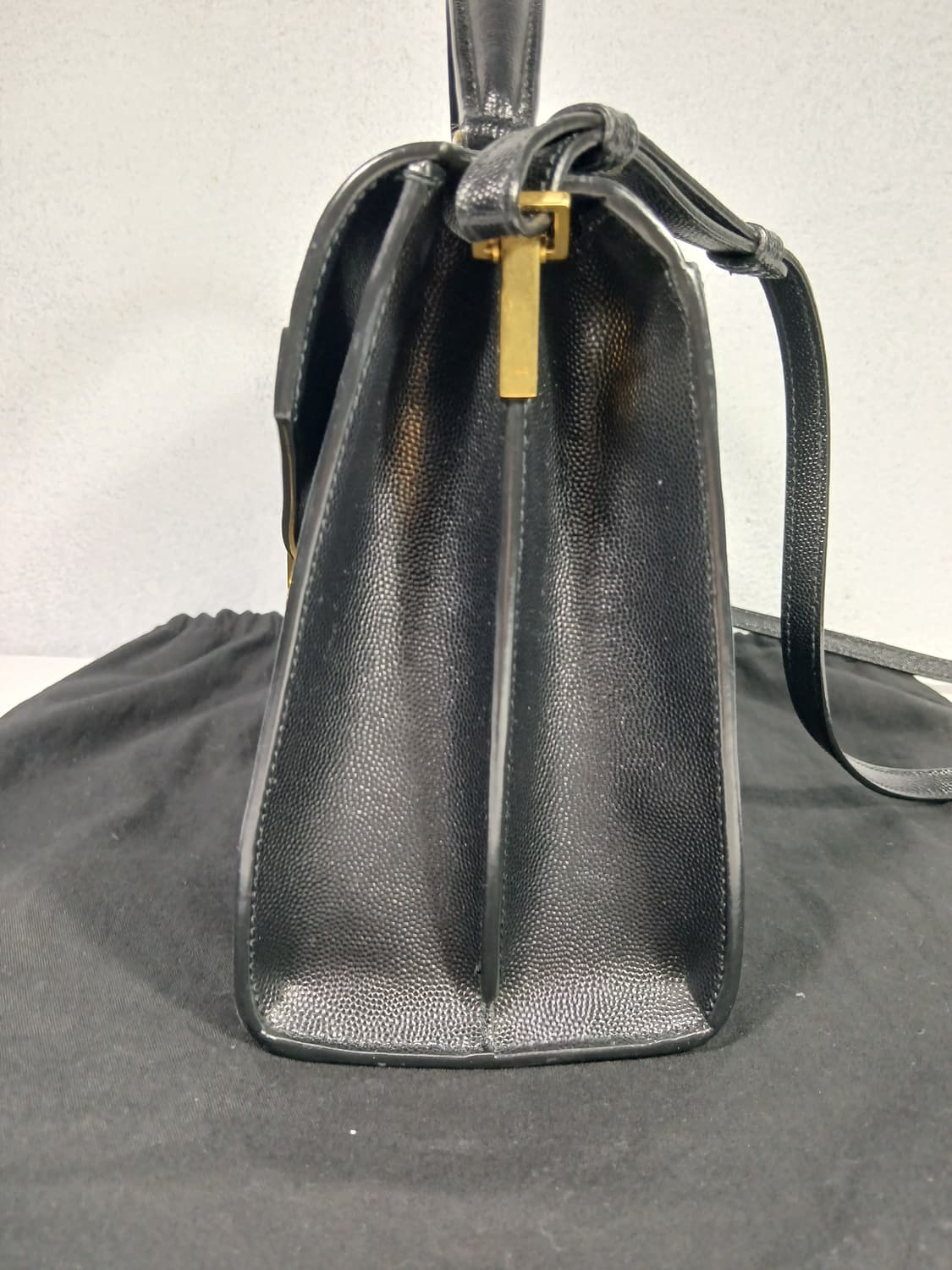 생로랑 카산드라 탑핸들 토트백 미듐 578000 상품이미지5