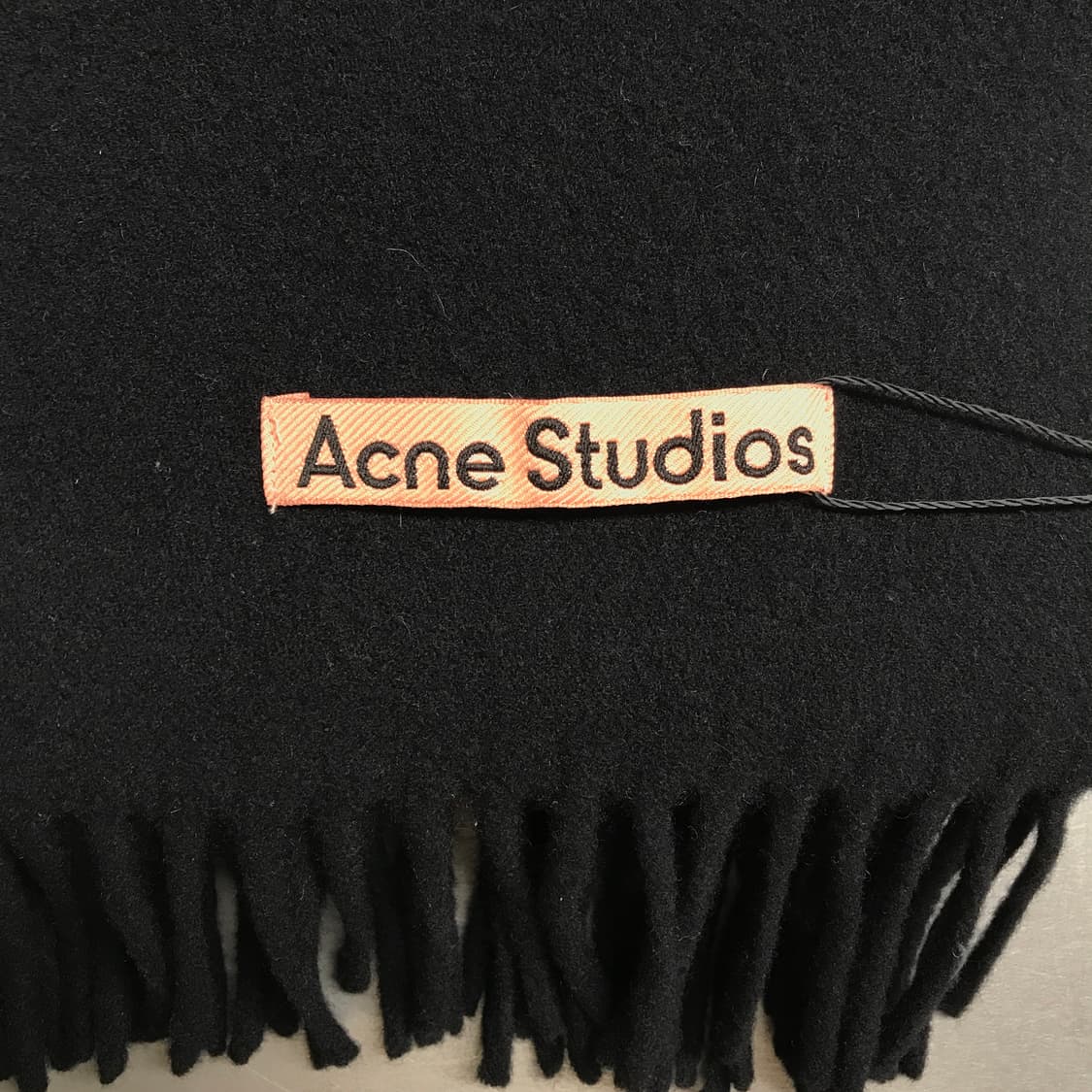 아크네스튜디오 머플러 블랙 상품이미지3