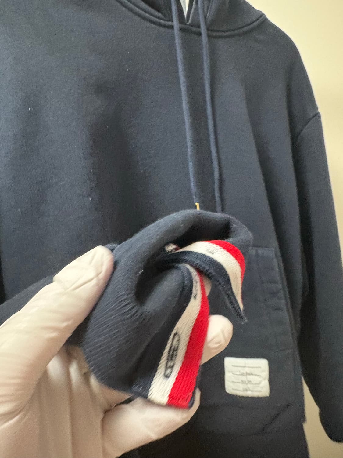 톰브라운 백삼선 네이비 후드티 5사이즈 상품이미지6