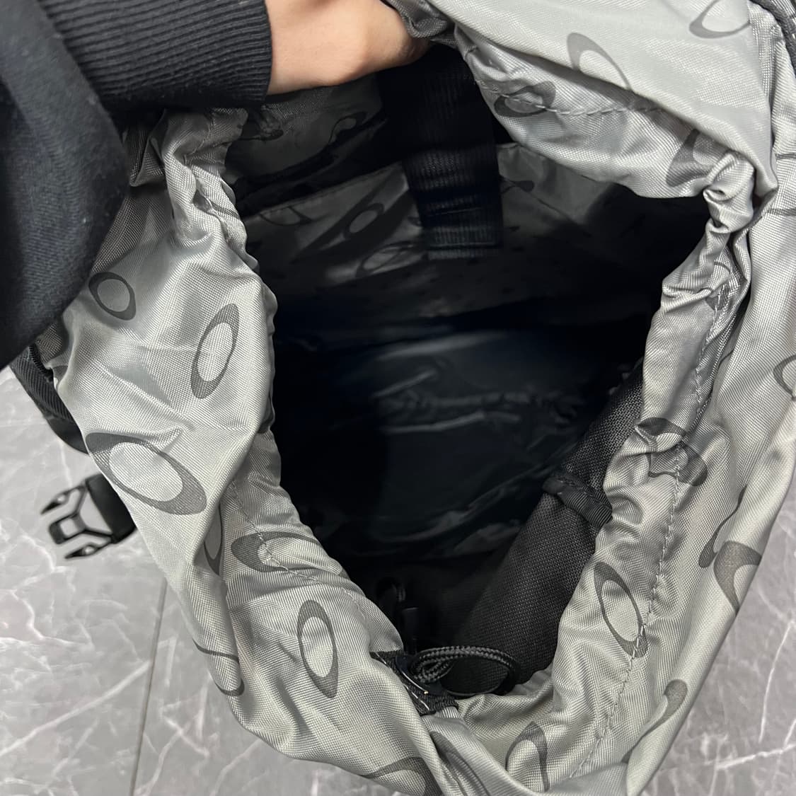 오클리 아이콘로고 택티컬 테크 기어 백팩 상품이미지7