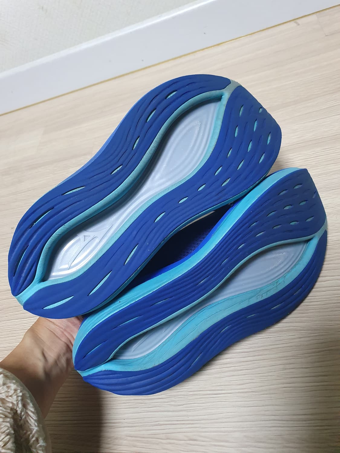 미즈노 네오 비스타 남성 런닝화 270 상품이미지7