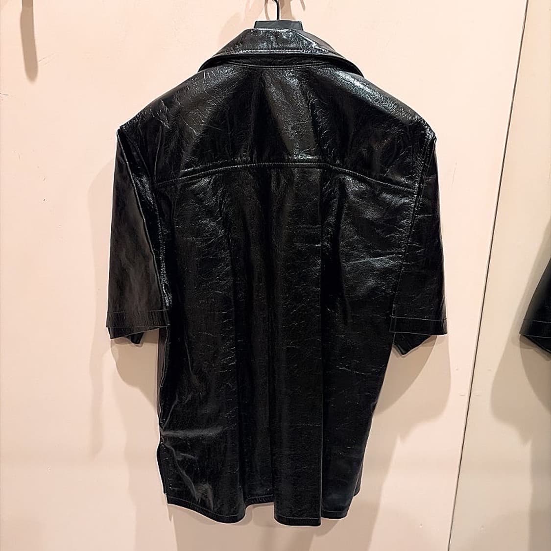 (정품/새상품) 갤러리 디파트먼트 남성 블랙 유광 카프스킨 레더 자켓 상품이미지4