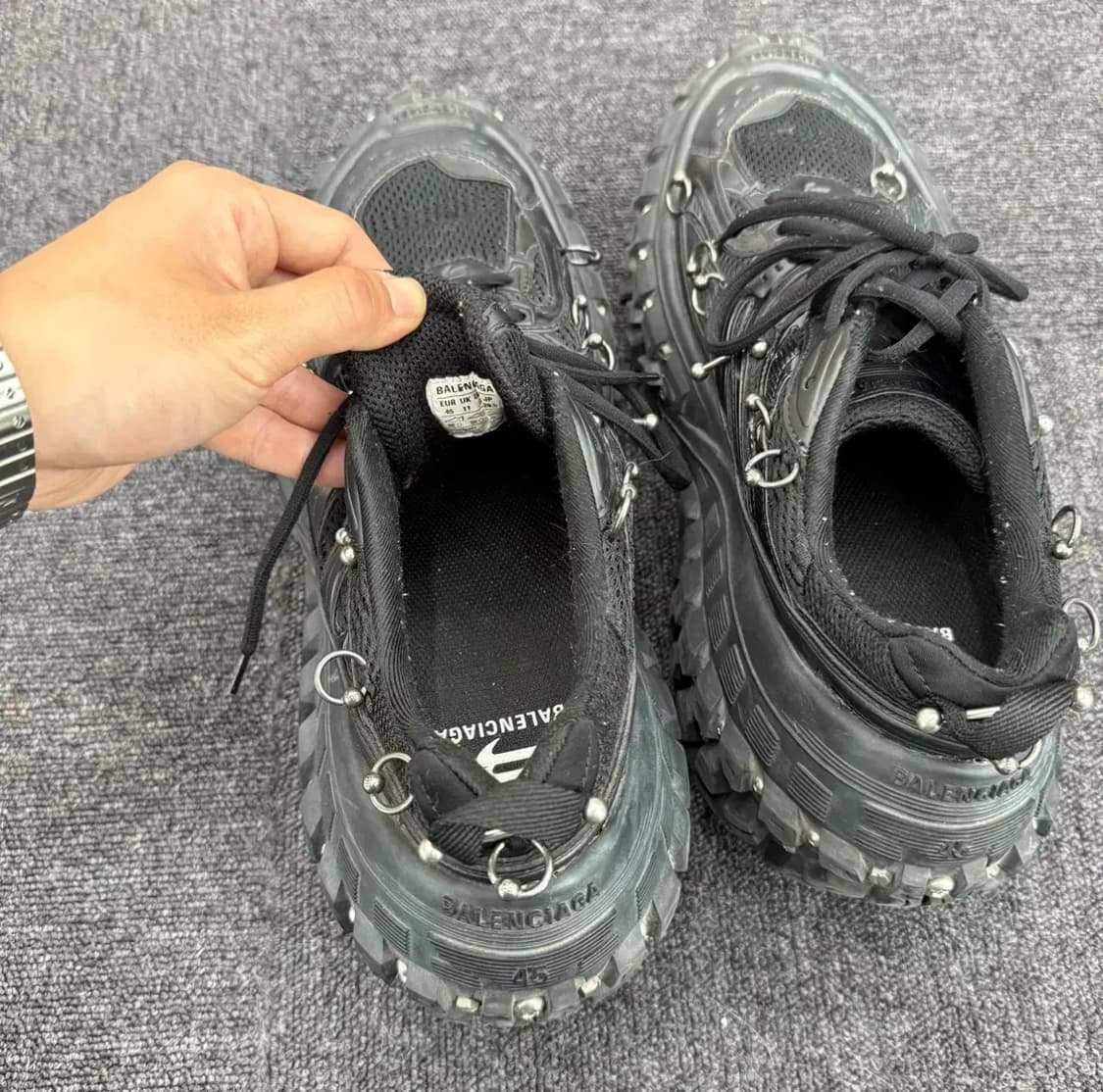 발렌시아가 피어싱 디펜더 45 상품이미지7