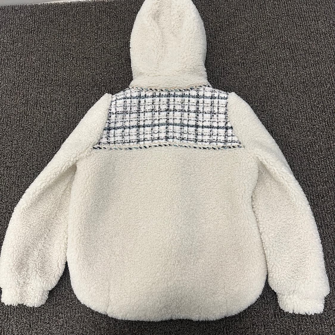 O2nd 오즈세컨 한섬 여성 트위드 여우털 자켓 상품이미지6