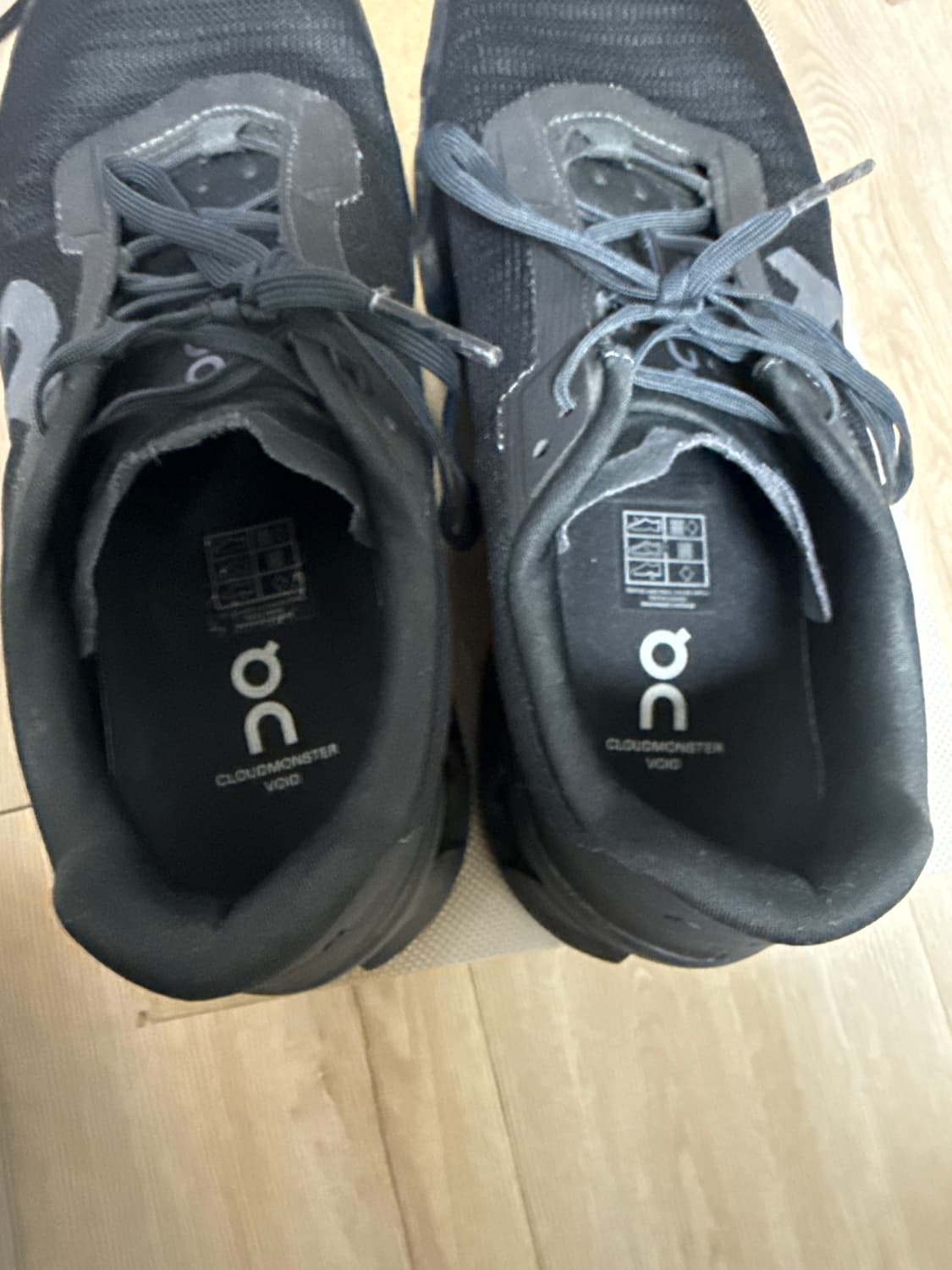 On Running Cloudmonster Void Black  EU43 상품이미지5