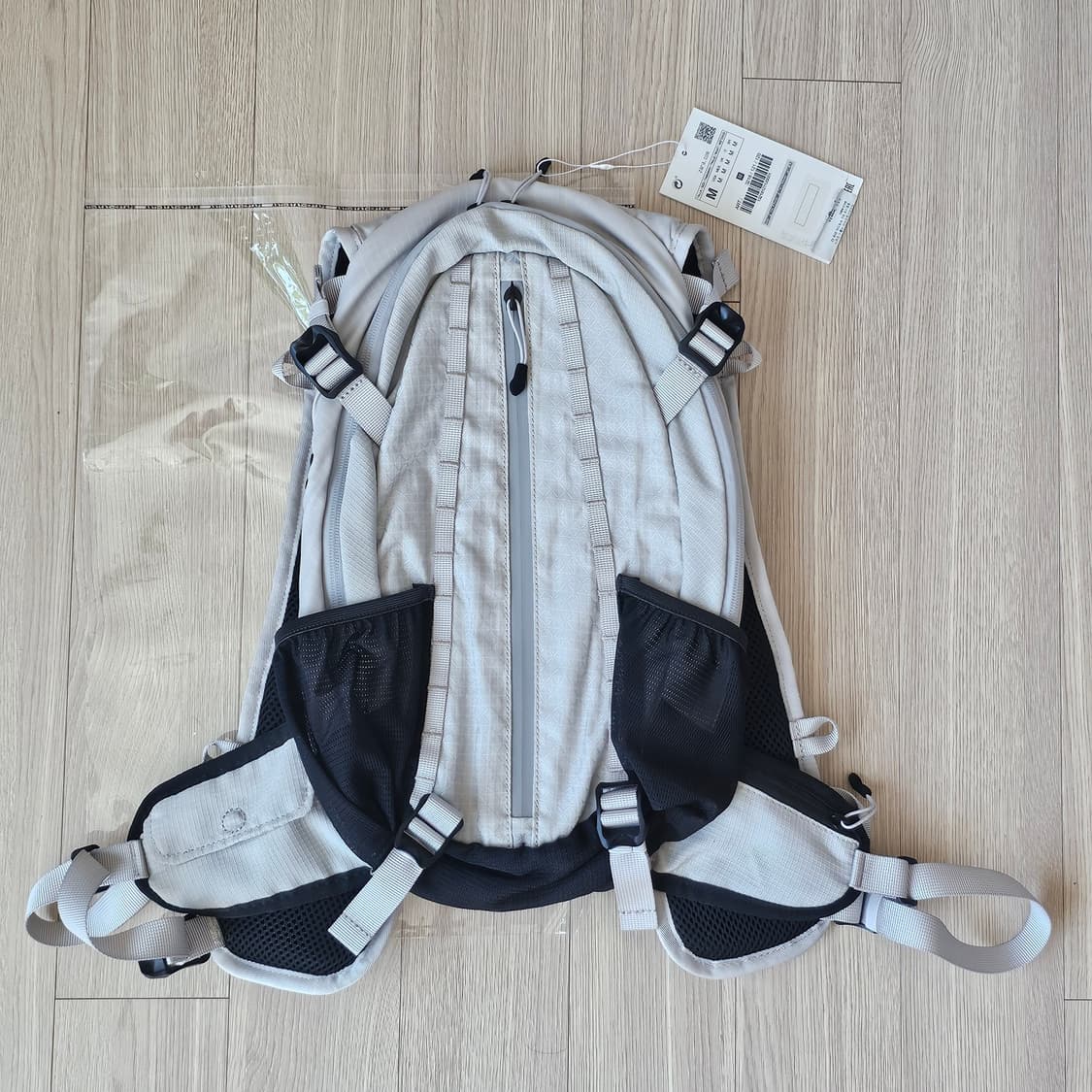 새제품) ZARA 자라 콤팩트 스포티 백팩 20L 런닝 러닝 등산 상품이미지1