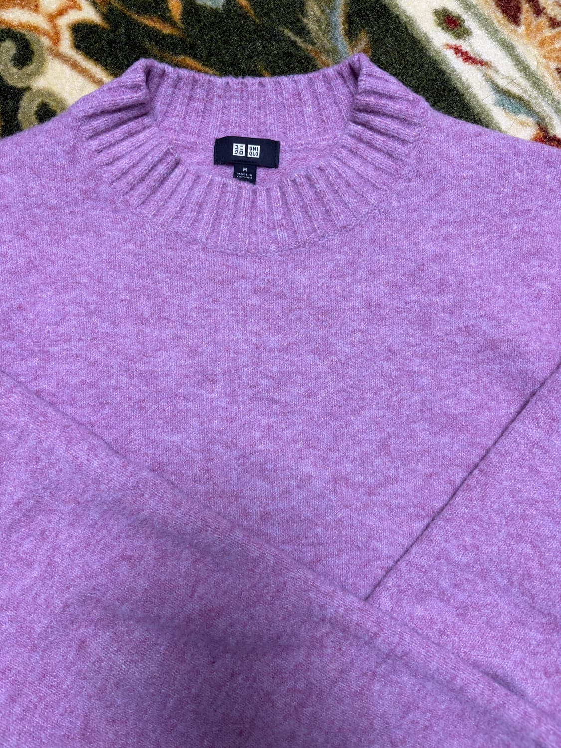 유니클로 수플레얀크루넥 스웨터 상품이미지3