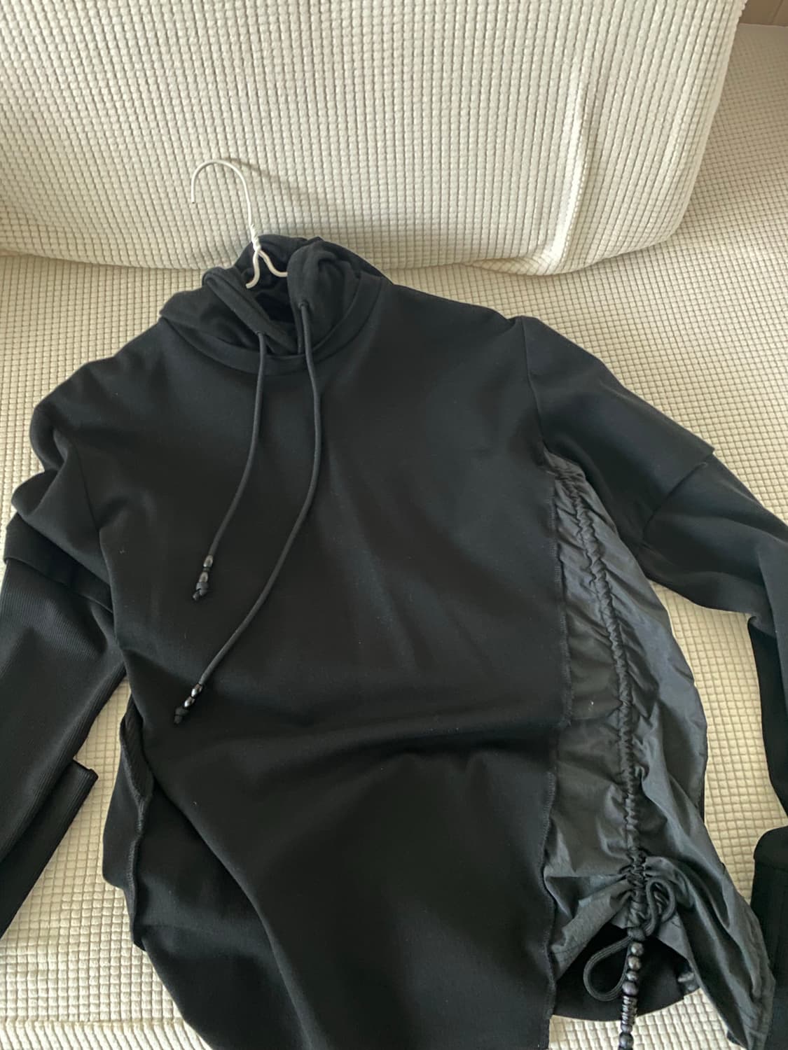 혜인서 트위스티드 후드 블랙2사이즈 상품이미지4