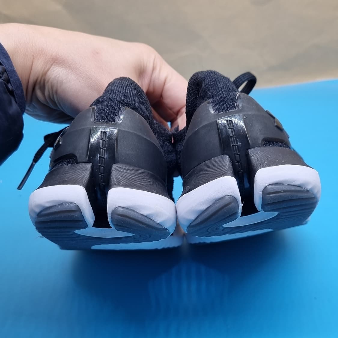 언더아머 스피드폼 여성런닝화235  상품이미지4