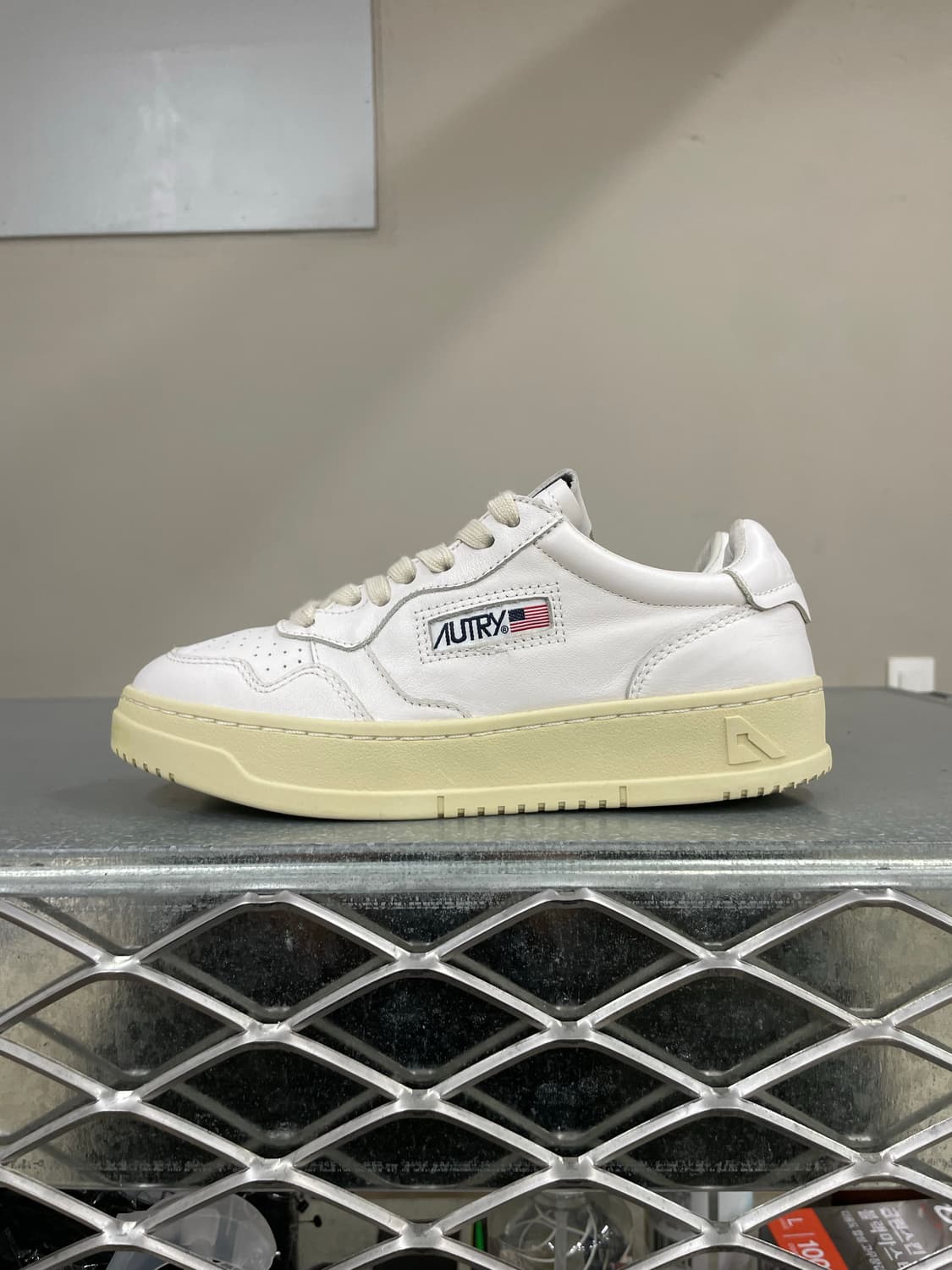 오트리 메달리스트 로우탑 35 상품이미지1