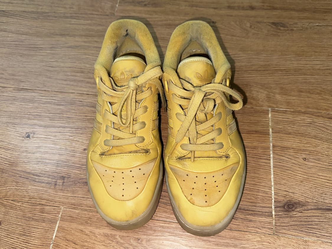 아디다스 스니커즈 옐로우 상품이미지1