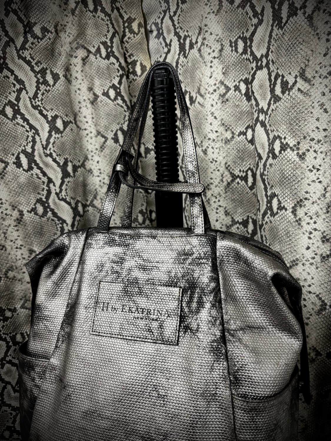 [Y2K] Metallic Washed Backpack 상품이미지3