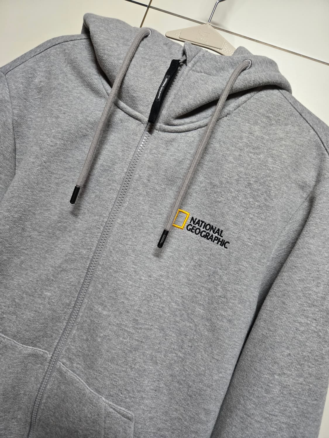 내셔널지오그래픽 후드 집업 상품이미지1