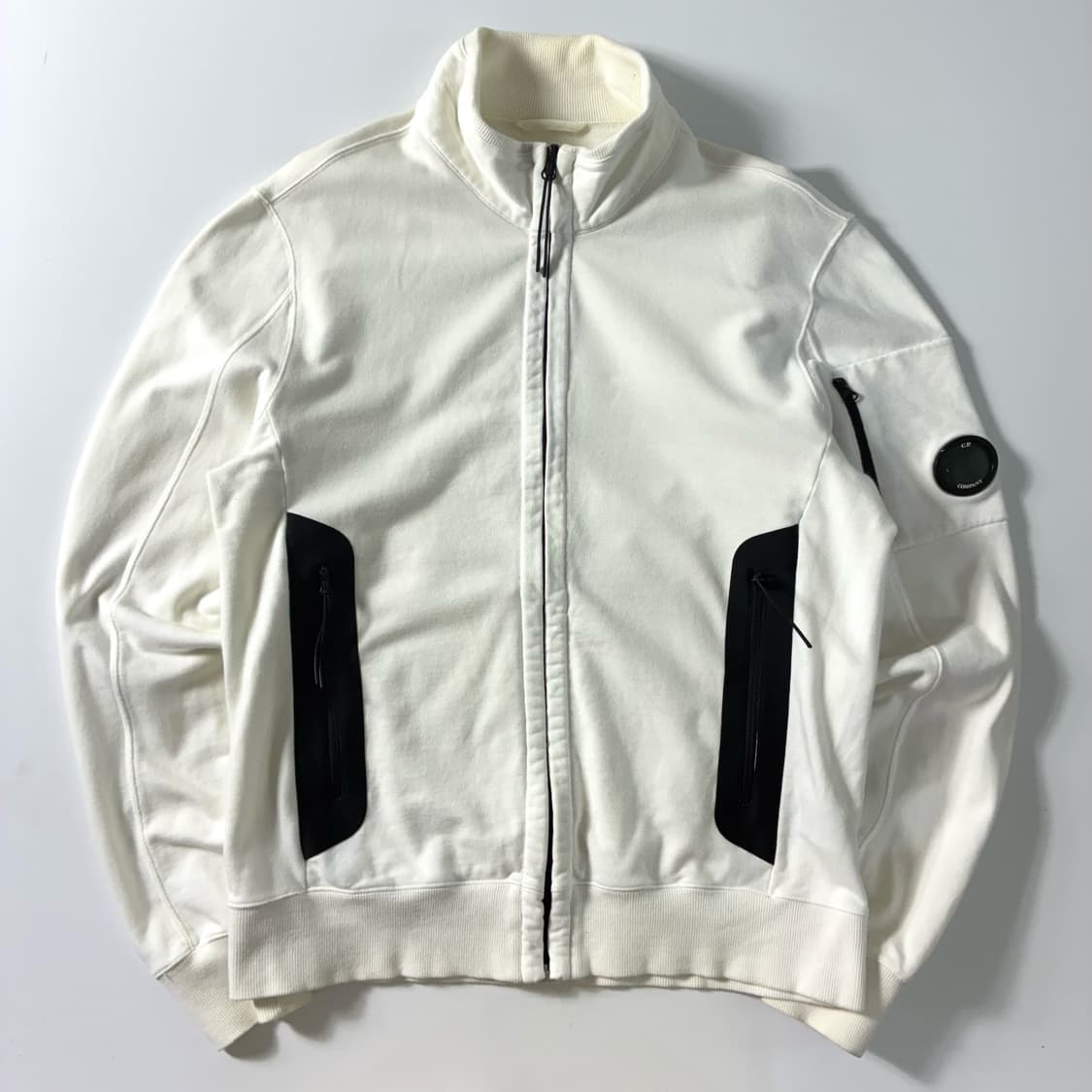 CP company  씨피컴퍼니 렌즈와펜 코튼 화이트 집업  상품이미지1
