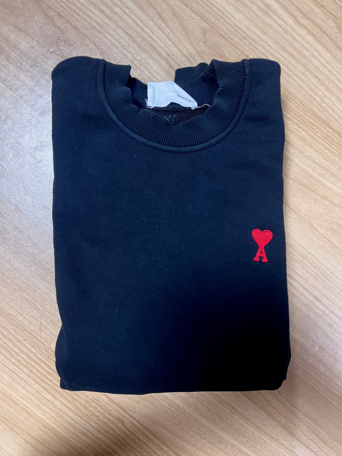 아미 블랙 맨투맨 상품이미지1