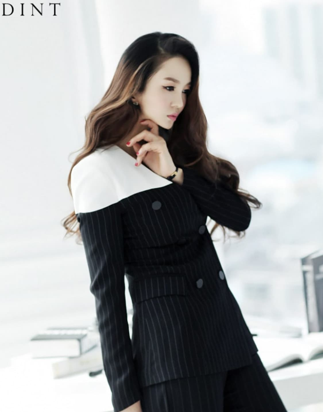 딘트 스트라이프 배색 더블 버튼 자켓 상품이미지3