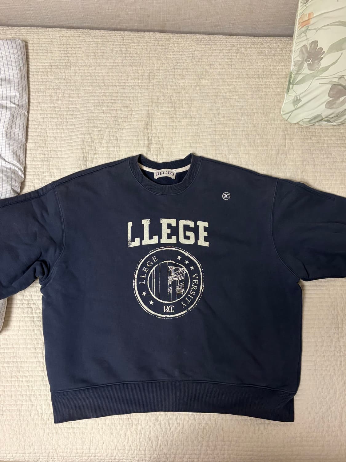 렉토 네이비 맨투맨 상품이미지1