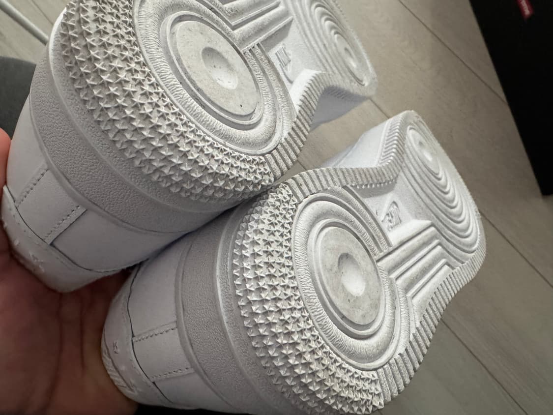 나이키 에어포스 1 로우 SP 슈프림 흰색 250mm 판매합니다 상품이미지5