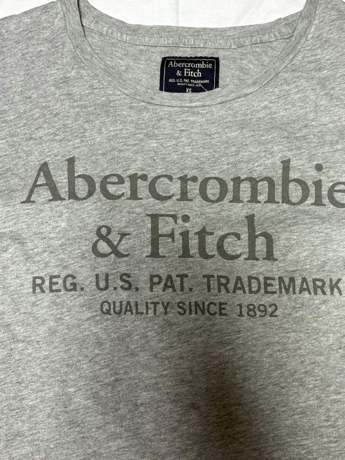 아베크롬비 회색 반팔  상품이미지2