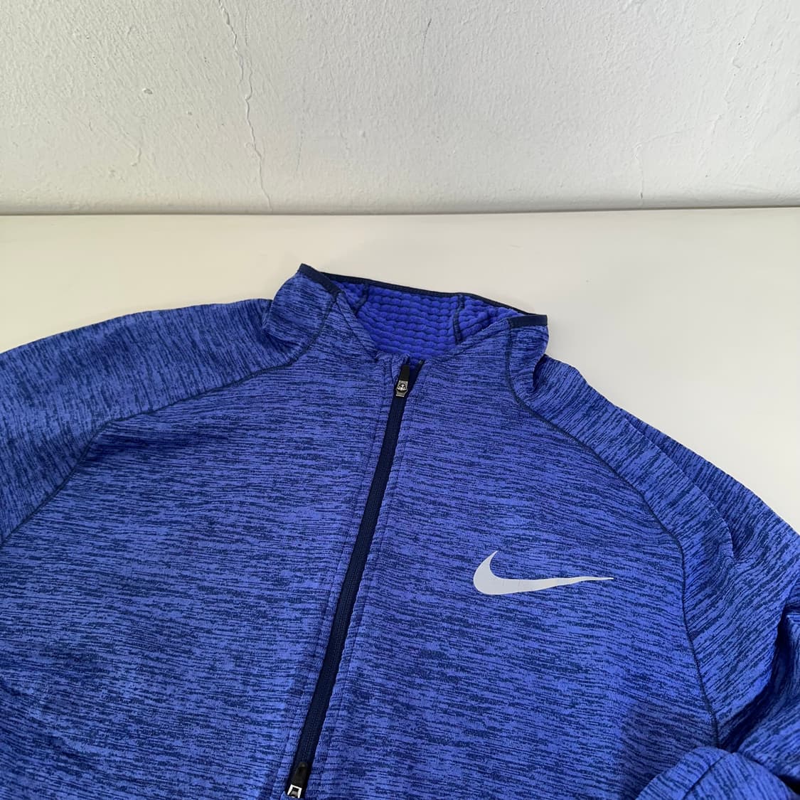 XL 나이키런닝 퍼플 스카치스우시 핑거홀 반집업 런닝긴팔티 상품이미지4