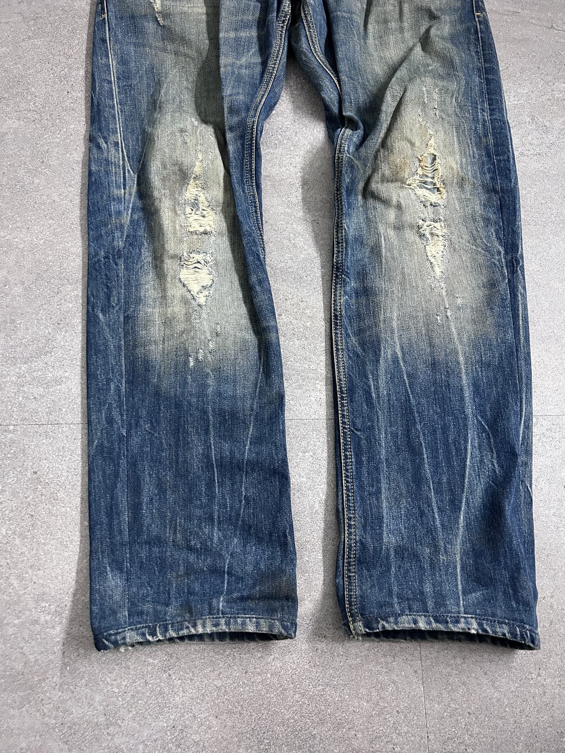 디젤 사파도 디스트레스드 데님 팬츠 상품이미지4