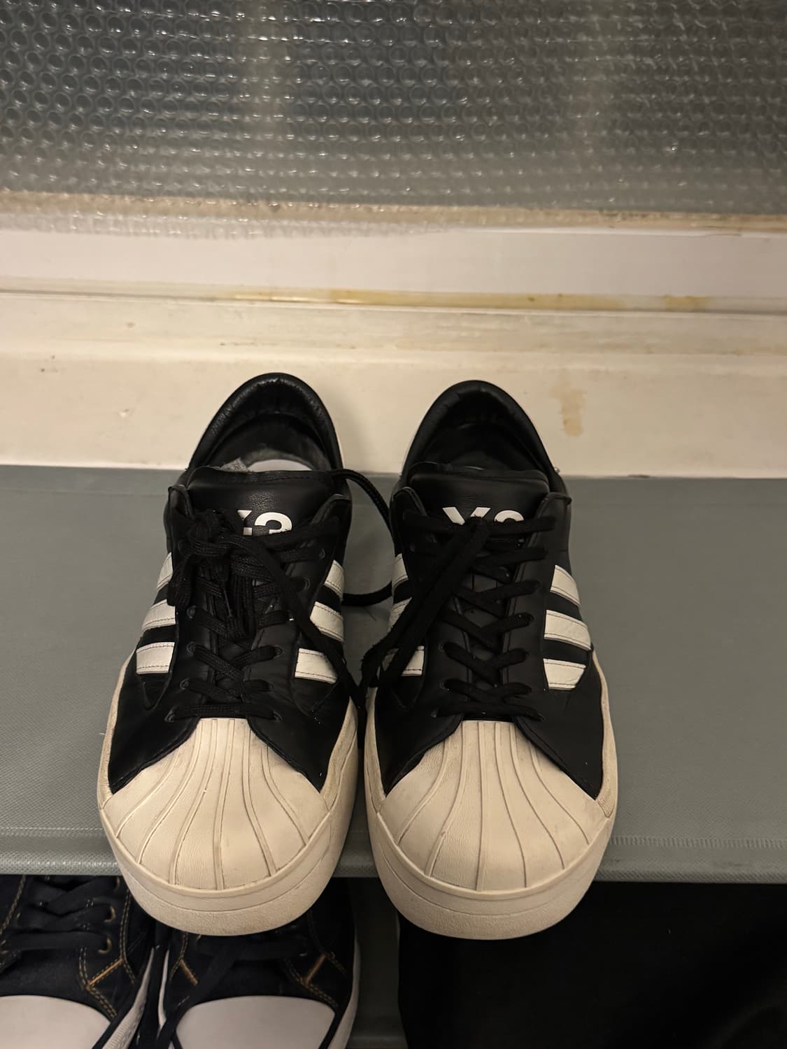 Y-3 요지스타 검흰 (275mm) 상품이미지1