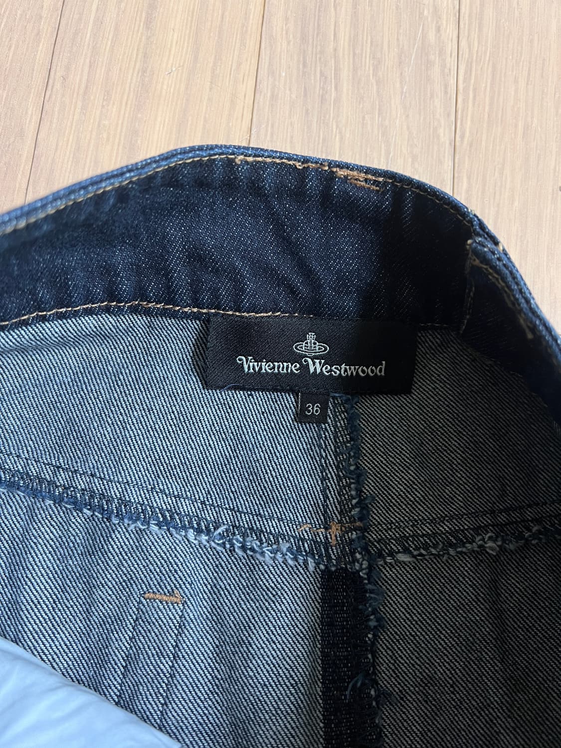 비비안 웨스트우드 언이븐 헴 에이라인 데님 스커트 상품이미지6