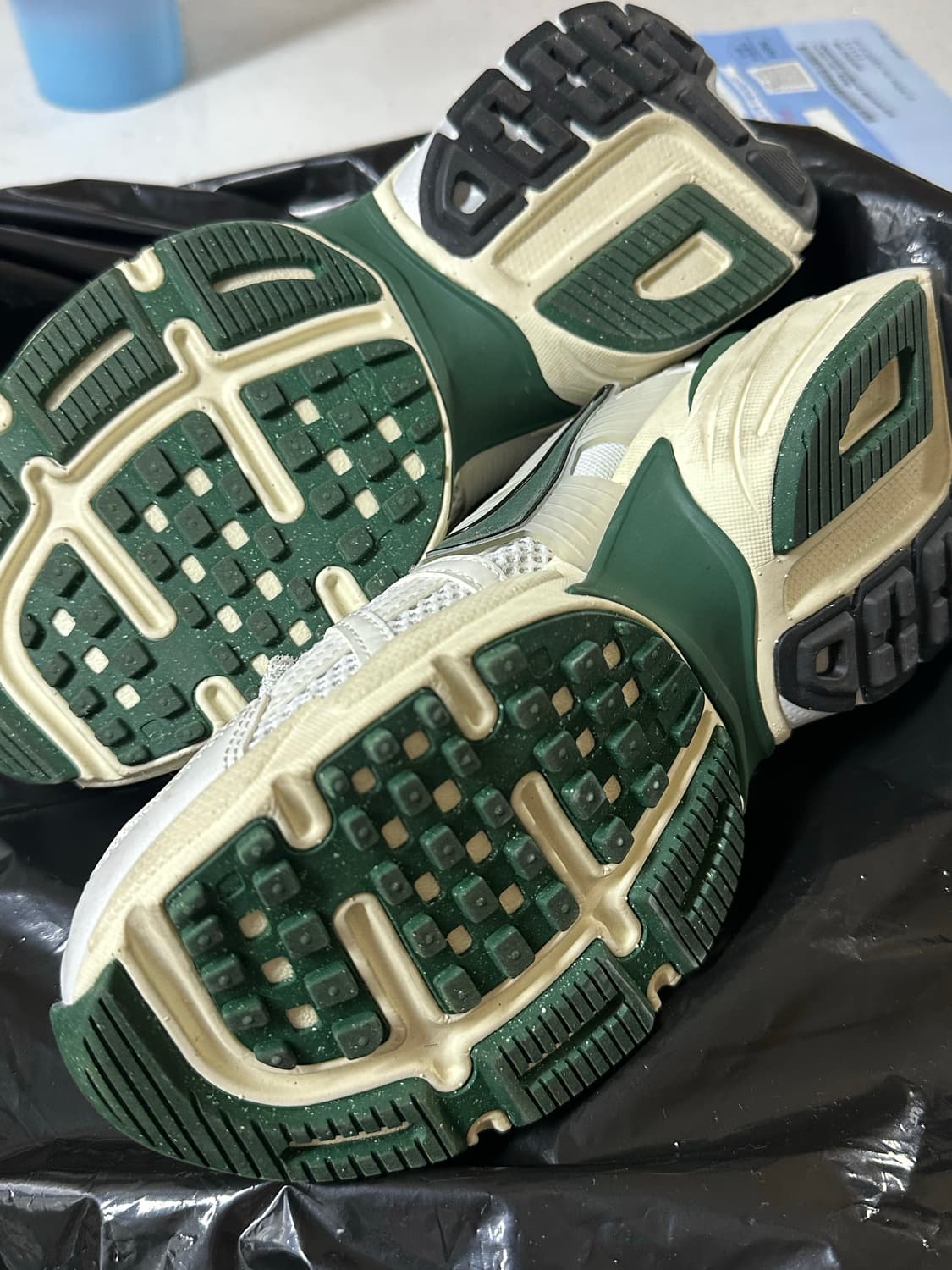 나이키 v2k 런 235 상품이미지2