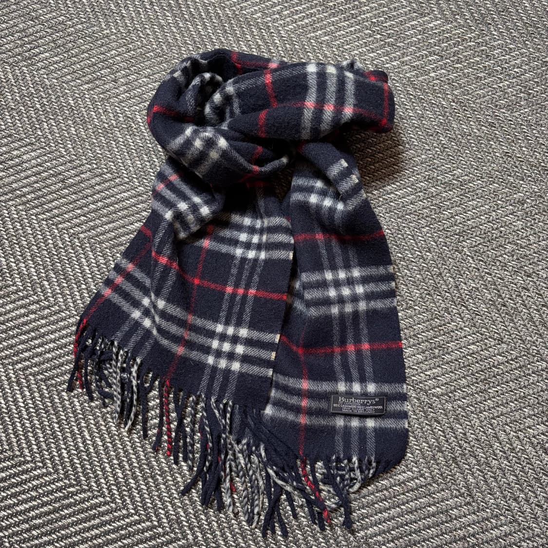 버버리 캐시미어 네이비 레드 체크 머플러 상품이미지3