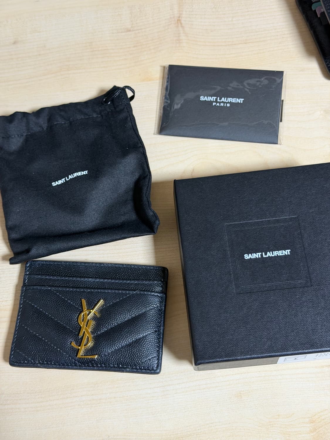 입생로랑 금장 카드지갑 팝니다 상품이미지1